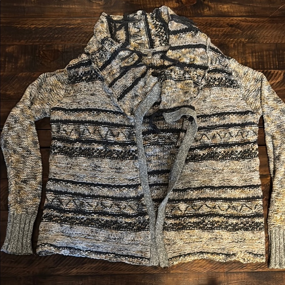 BKE Black and Gray Patterned Women's Cardigan